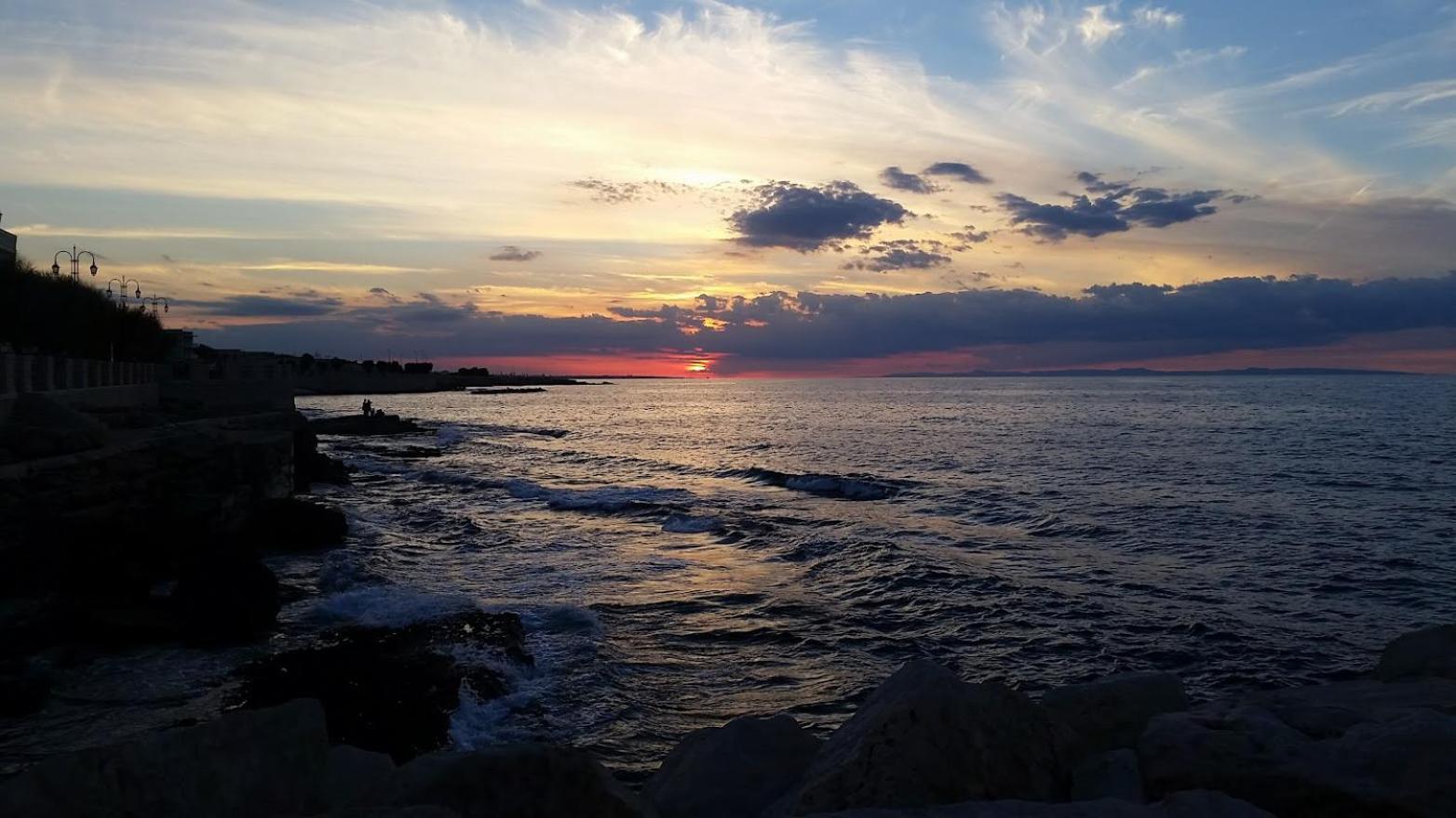 Hotel mediterraneo Giovinazzo Buitenkant foto